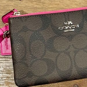 Coach Double Corner Zip Wristlet